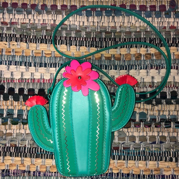 kate spade Handbags - NWOT Kate Spade Cactus Purse kate spade Handbags - NWOT Kate Spade Cactus Purse